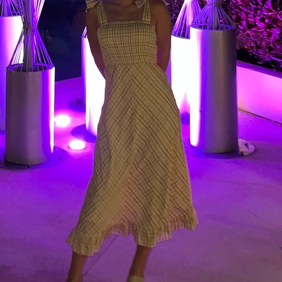 Showpo. Dresses & Skirts - Showpo Yellow Checkered Midi Dress, Tie Shoulder, Size 6